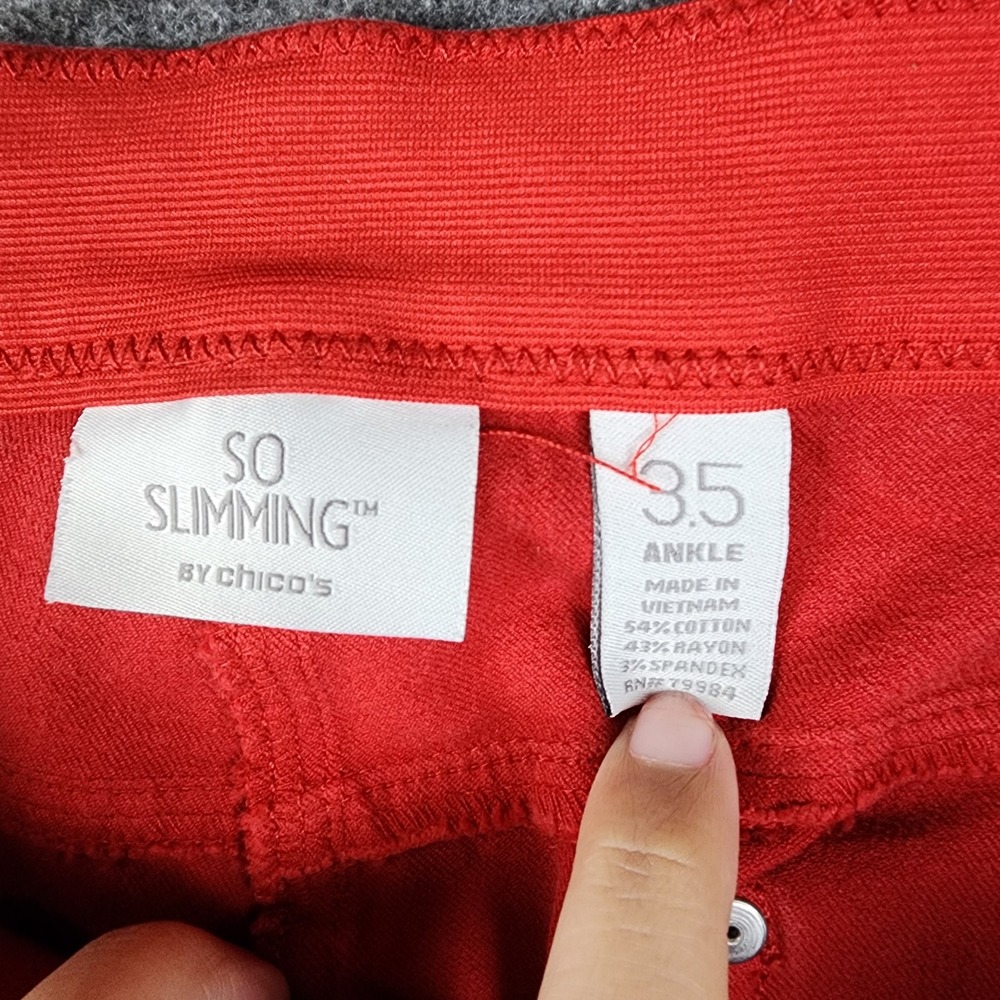Chico's So Slimming Ankle Pants Womens 3.5 Red Gold Zip Accents 041-14C01478 - Picture 8 of 9